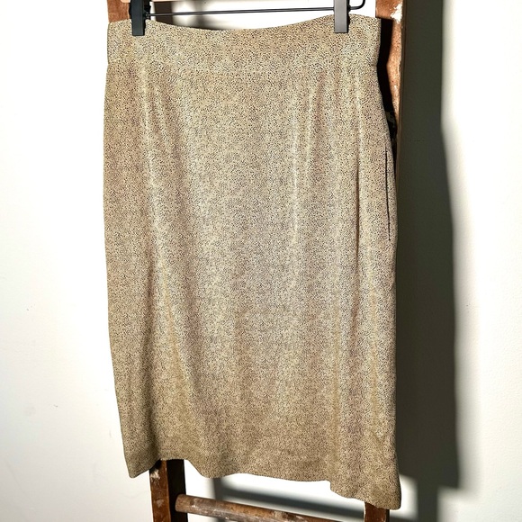 100% Silk Mary Ann Restivp Two Piece Set - Picture 7 of 7